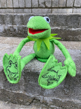 Load image into Gallery viewer, Muppets Kermit the Frog Shoulder Pal 5 Inch Plush – Hand-Signed by Guy Gilchrist