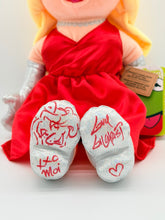 Load image into Gallery viewer, Miss Piggy Plush with Drawing from Guy